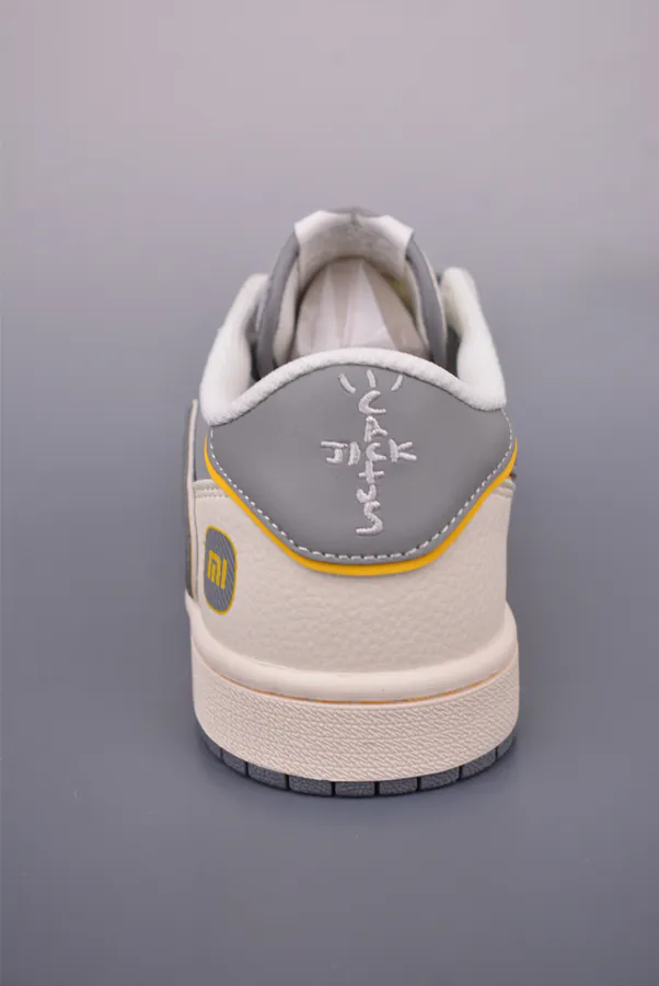Fraent x Travis Scott x Xiaomi Su7 1 Low Triple Collaboration