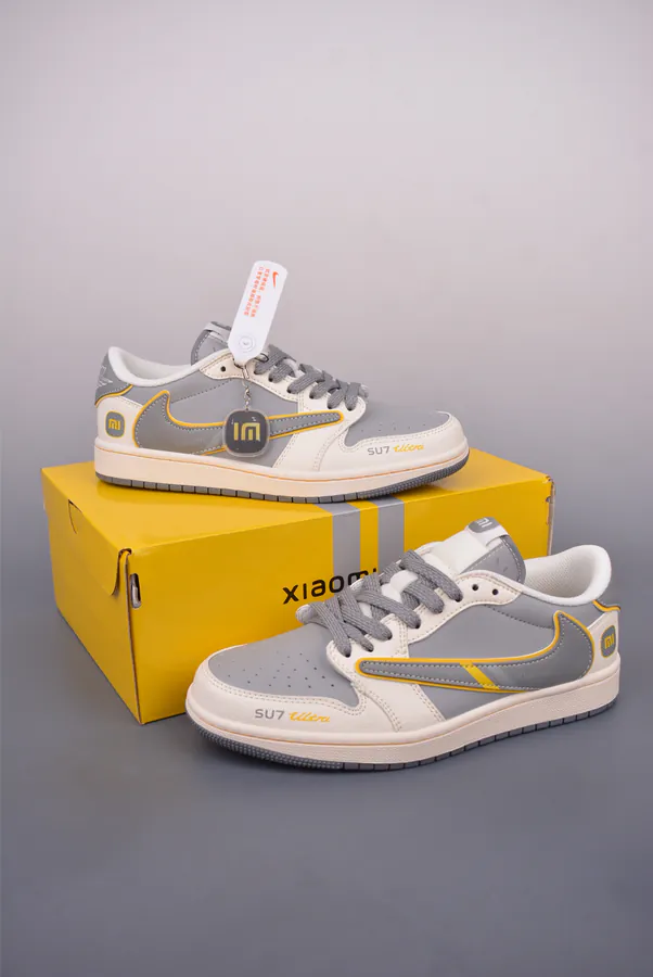 Fraent x Travis Scott x Xiaomi Su7 1 Low Triple Collaboration