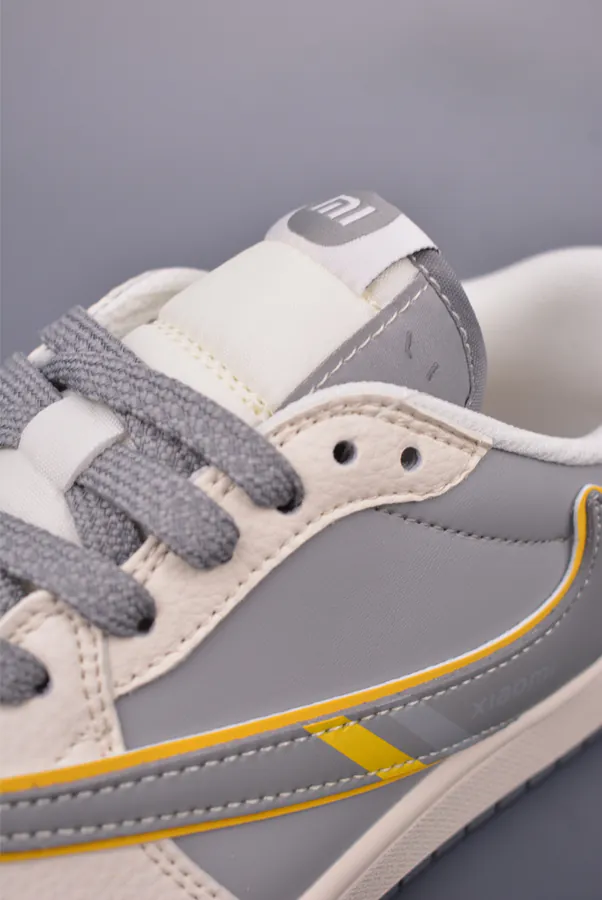 Fraent x Travis Scott x Xiaomi Su7 1 Low Triple Collaboration