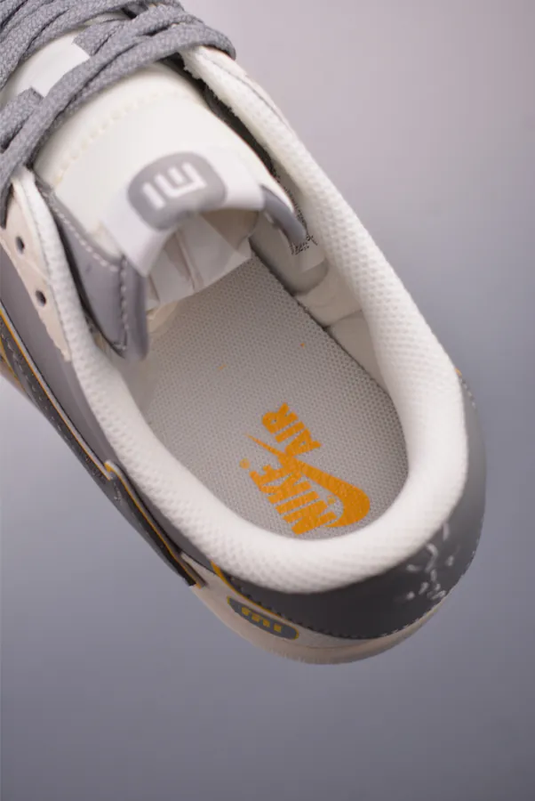 Fraent x Travis Scott x Xiaomi Su7 1 Low Triple Collaboration