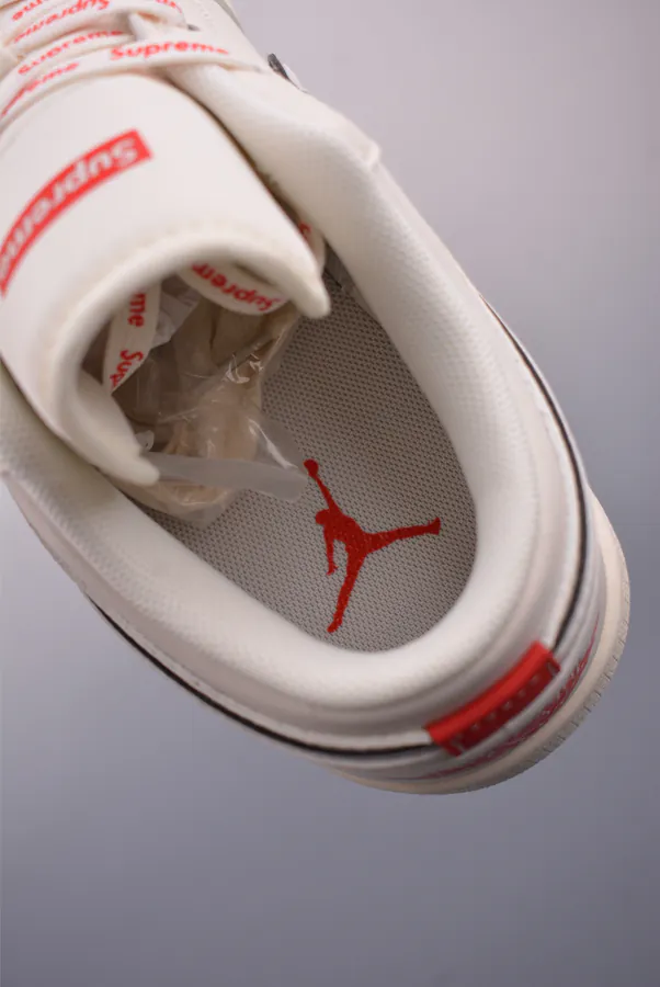 CX Exclusive KK Version Air 1 Collaboration