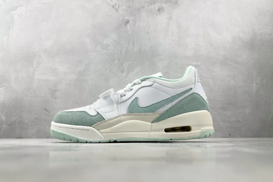 Jordan Legacy 312 Low in White Green