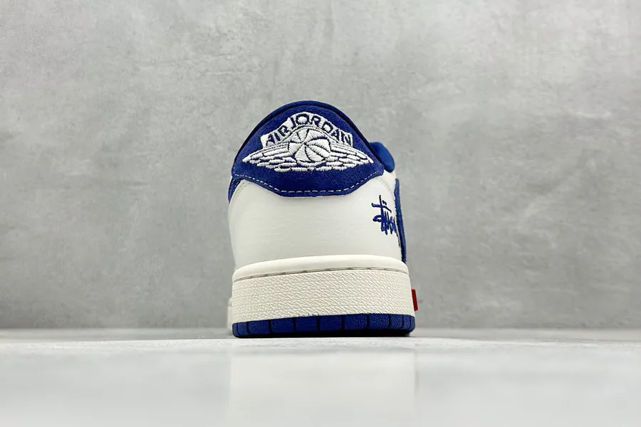Fraent x Travis Scott x Air 1 Low Triple Collaboration Low Sneaker
