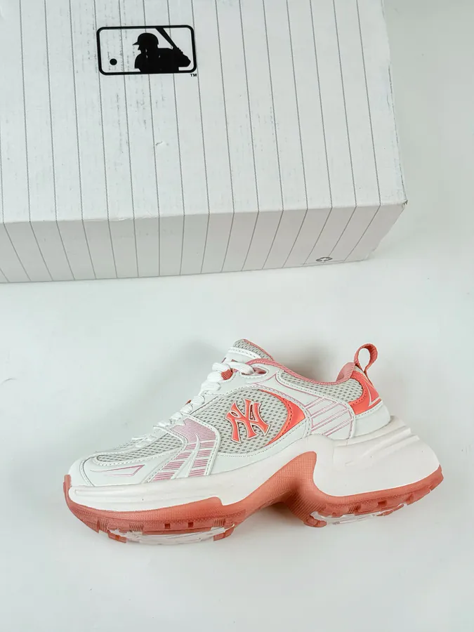 MLB Chunky Runner Basic Thick Soled Sneaker