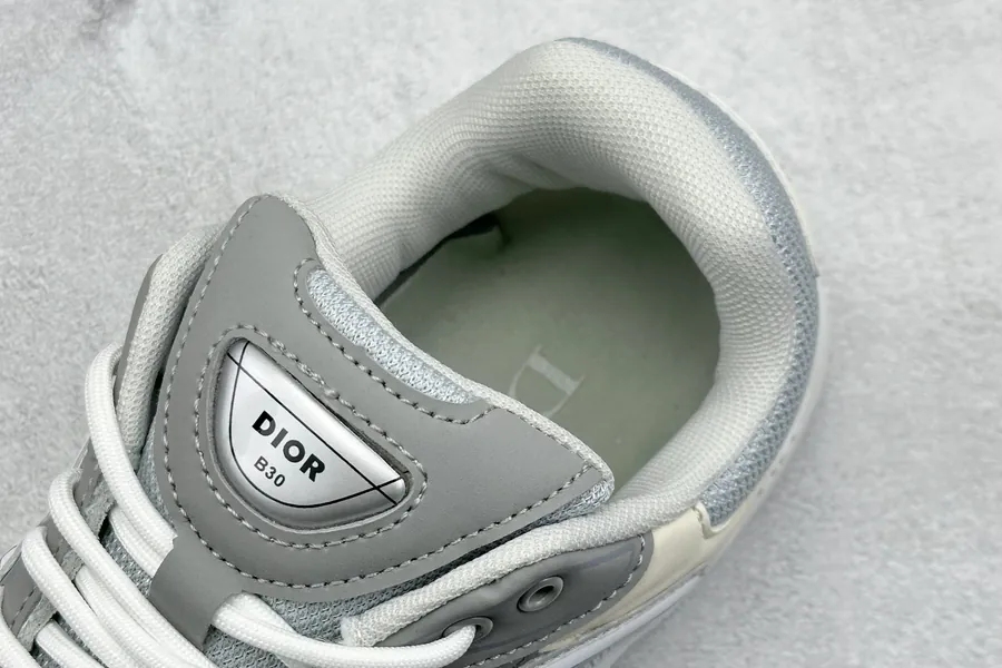 DIO B30 Low Top Sneaker Classic Dad Style