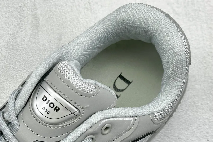 DIO B30 Low Top Sneaker Classic Dad Shoes with Retro Style