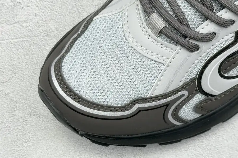DIO B30 Low Top Sneaker Classic Dad Style