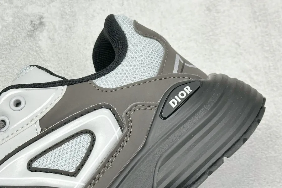 DIO B30 Low Top Sneaker Classic Dad Style
