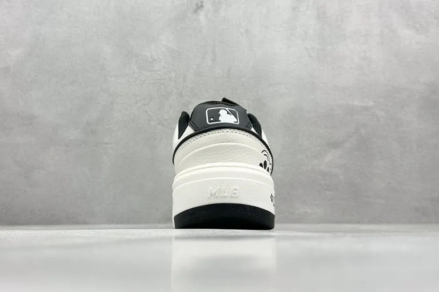 MLB NY Print Sneaker Exclusive Original