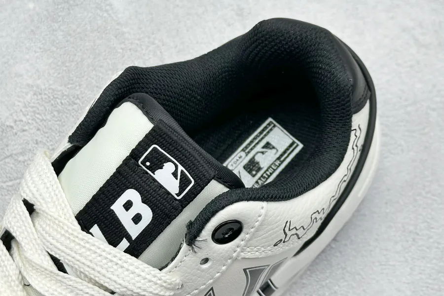 MLB NY Print Sneaker Exclusive Original