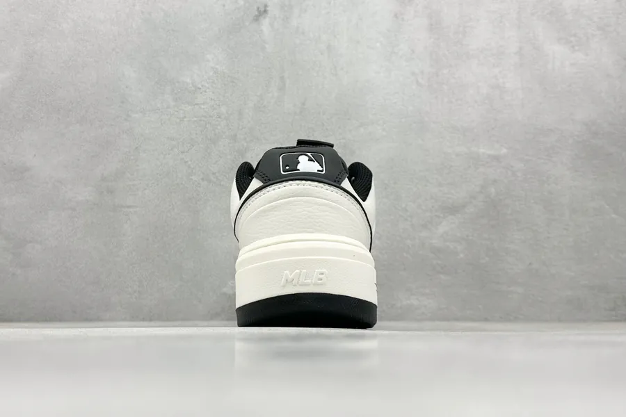 MLB NY Print Sneaker Exclusive Original