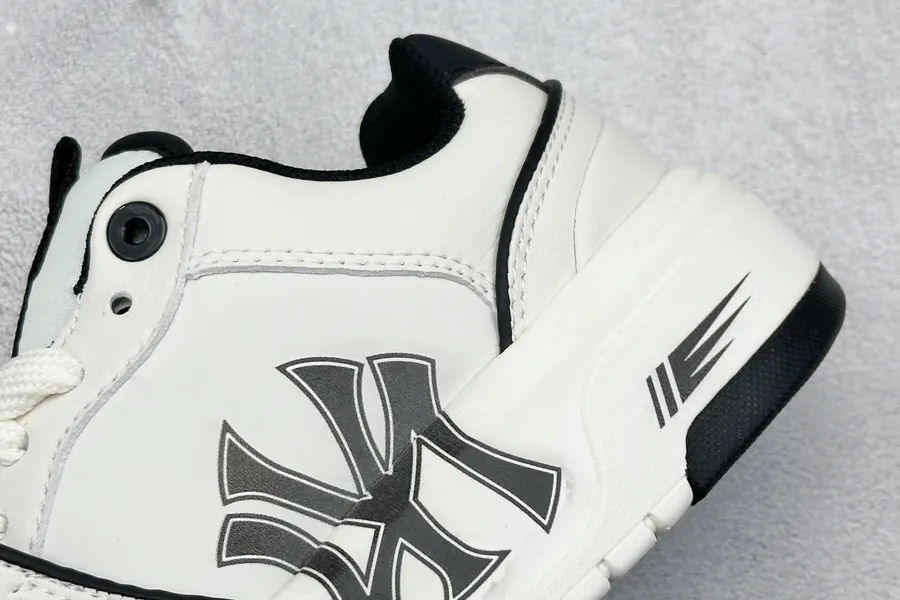 MLB NY Print Sneaker Exclusive Original