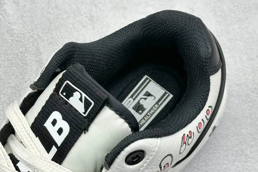 MLB NY Print Sneaker Exclusive Original