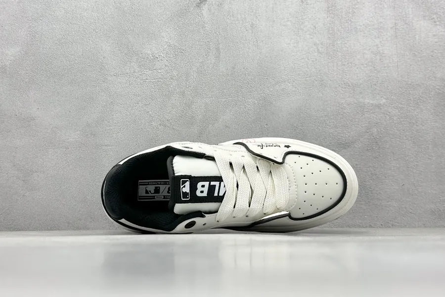 MLB NY Print Sneaker Exclusive Original