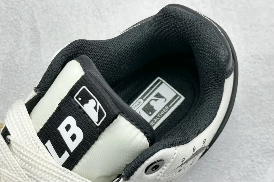 MLB NY Print Sneaker Exclusive Original