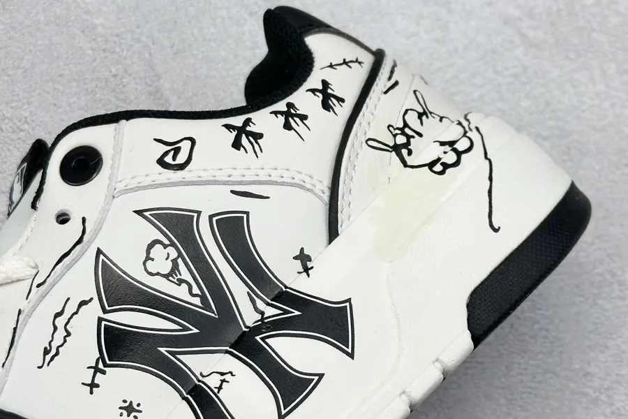 MLB NY Print Sneaker Exclusive Original