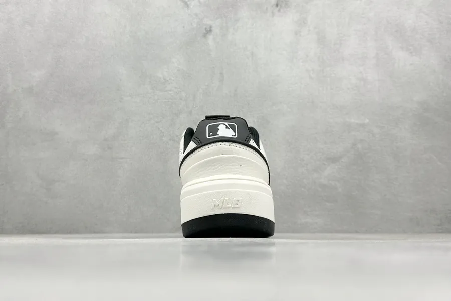MLB NY Print Sneaker Exclusive Original