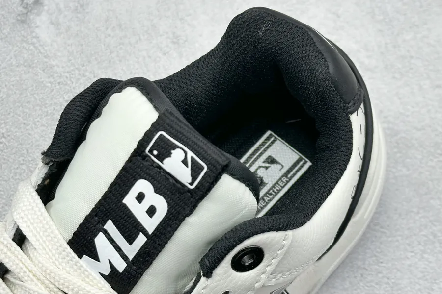 MLB NY Print Sneaker Exclusive Original