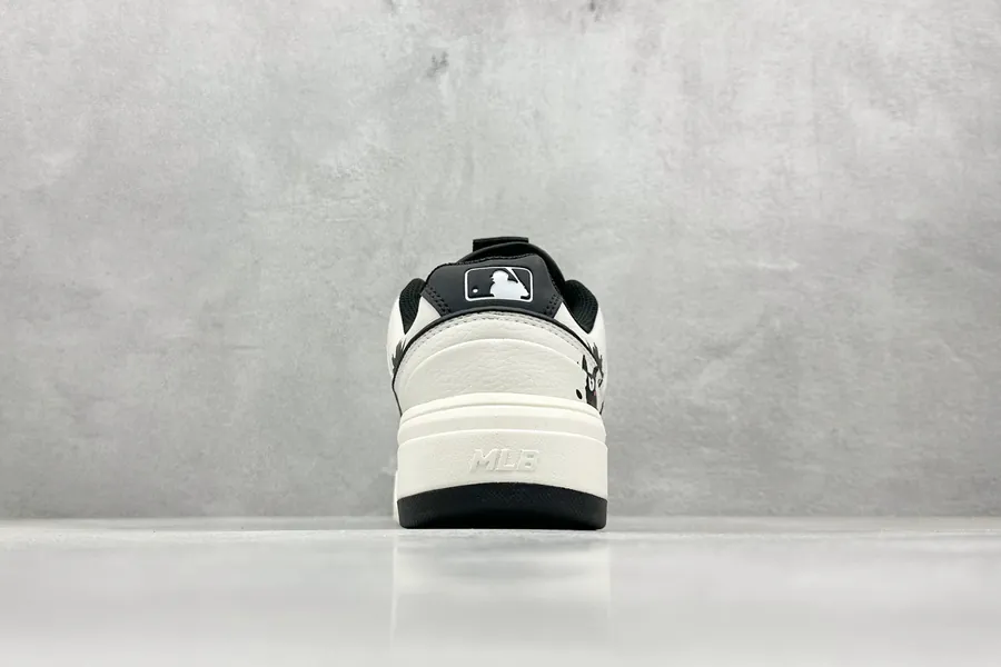 MLB NY Print Sneaker Exclusive Original