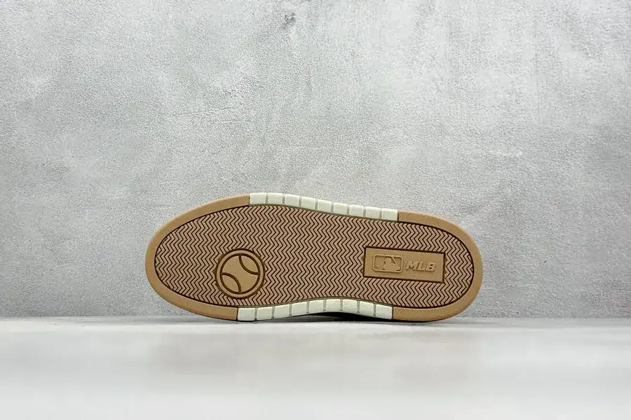 MLB Chunky Liner Low Top Sneaker