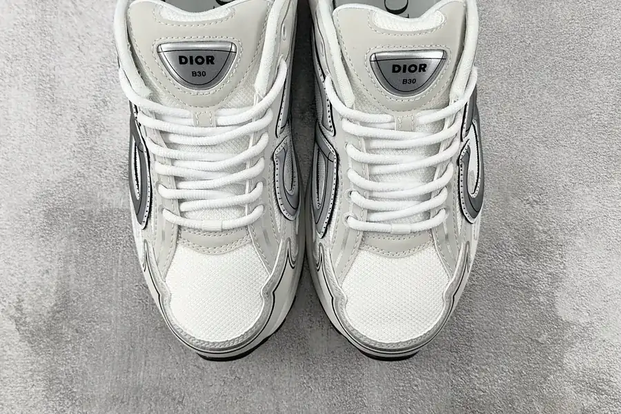 DIO B30 White Shoe