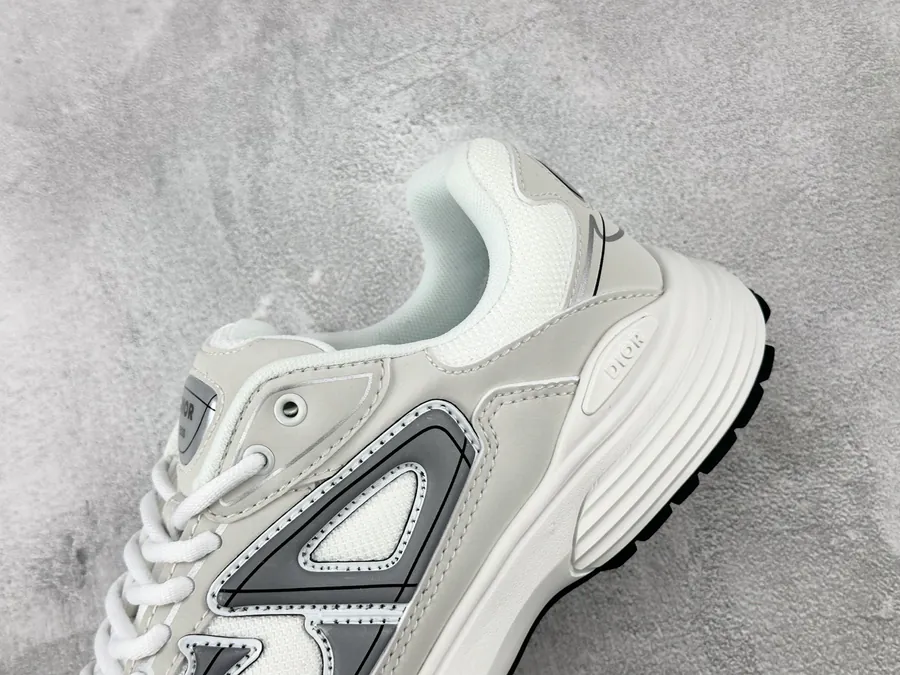 DIO White Leather Shoe