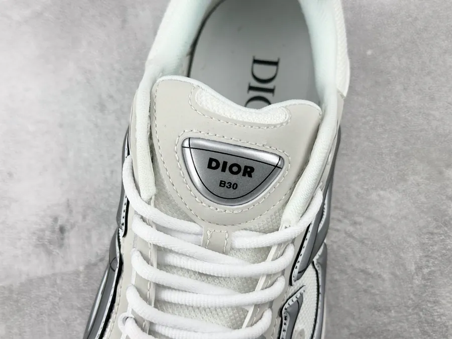 DIO White Leather Shoe