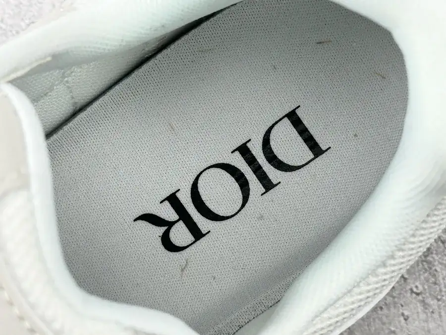 DIO White Leather Shoe