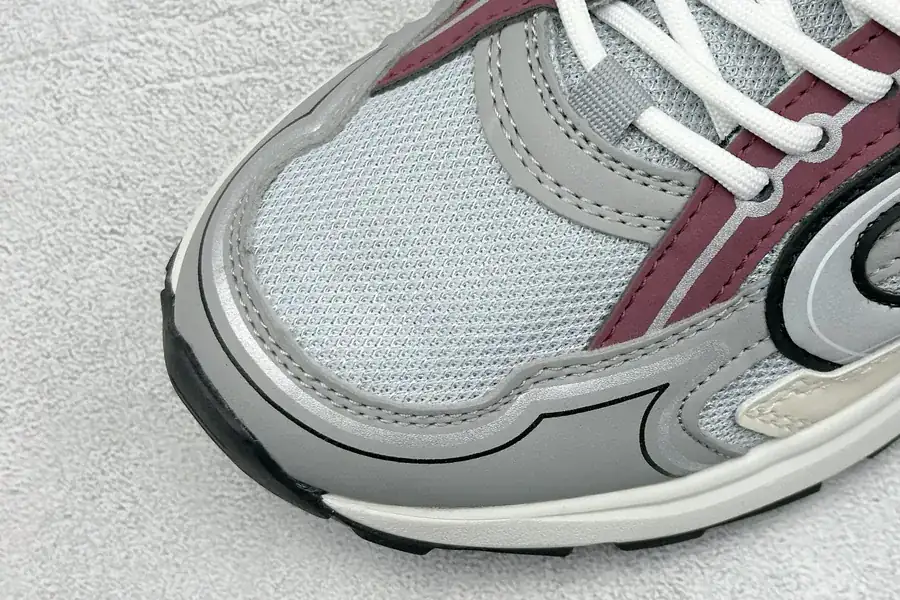DIO B30 Low Top Sneaker Classic Dad Style with Tied Strap