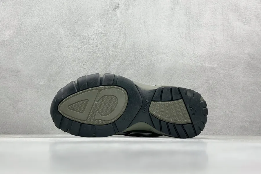 DIO B30 Low Top Sneaker Classic Dad Shoes with Retro Style