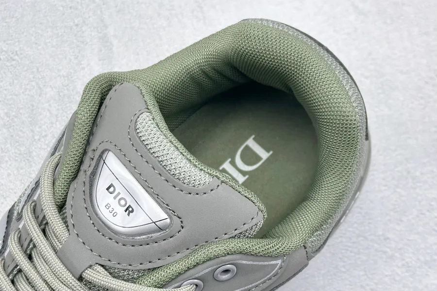 DIO B30 Low Top Sneaker Classic Dad Shoes with Retro Style