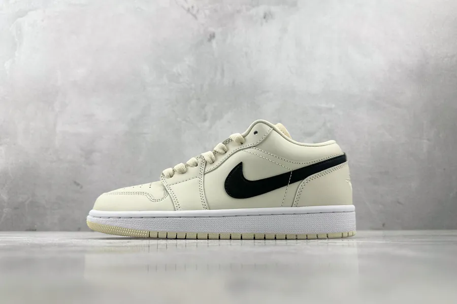 Jordan Air Jordan 1 Low in Coconut Milk
