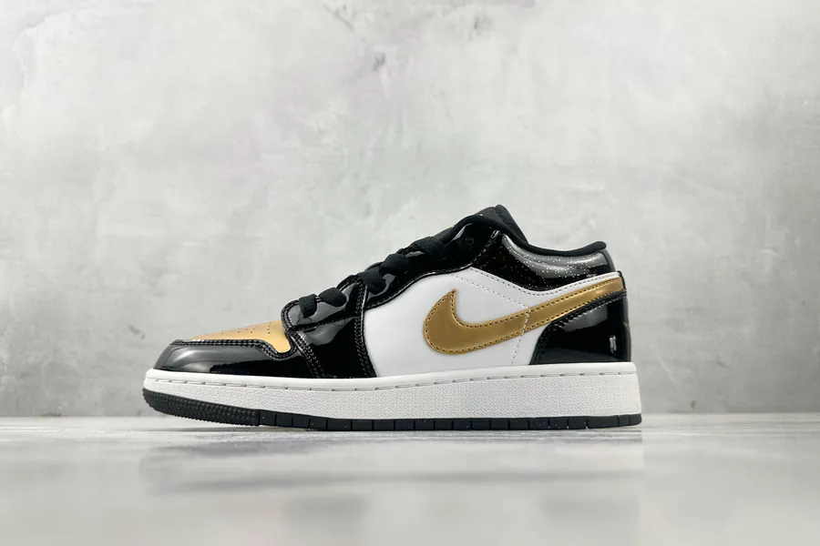 Jordan Air Jordan 1 Low Gold Toe