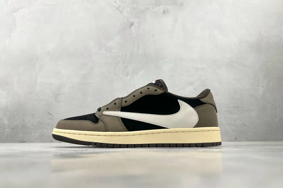 Travis Scott x Jordan 1 Low OG TS SP Deep Brown