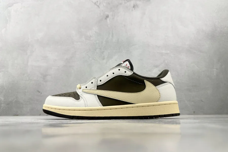 Travis Scott x Jordan 1 White Brown