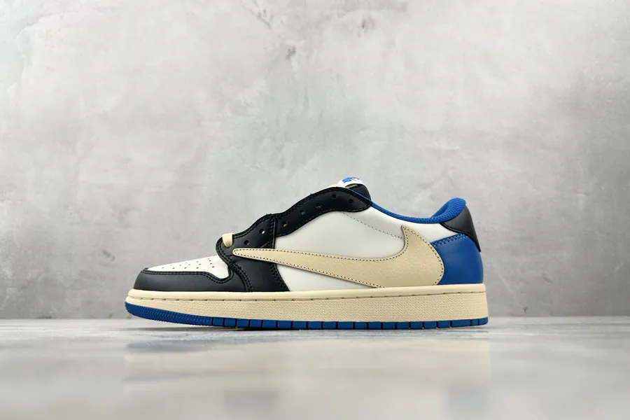 Travis Scott x Fragment Design x Jordan 1 Low OG SP