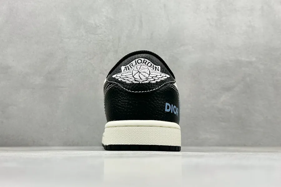 Travis Scott x Fraent Design x Air 1 Low OG SP 1 Cultural Casual Sneaker