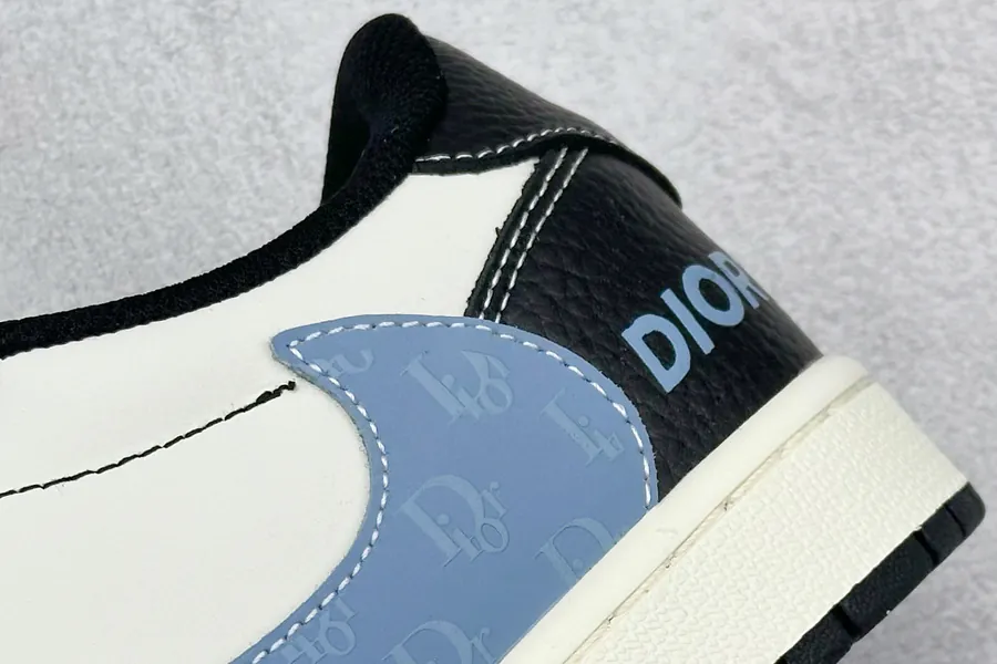 Travis Scott x Fraent Design x Air 1 Low OG SP 1 Cultural Casual Sneaker