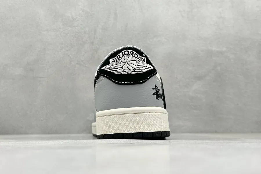 Travis Scott x Fraent Design x Air 1 Low OG SP 1 Cultural Casual Sneaker