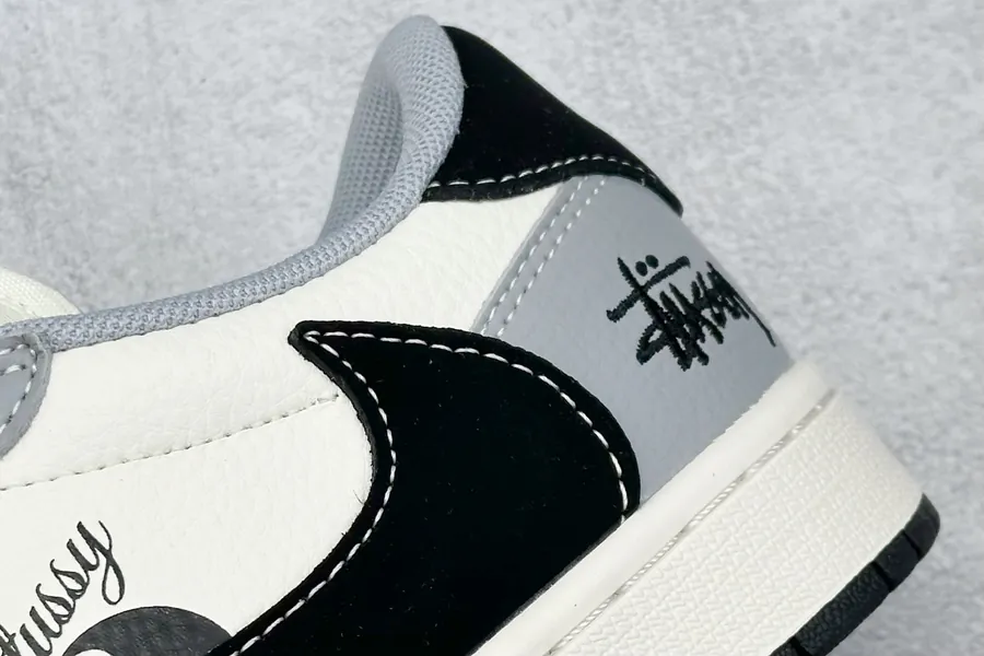 Travis Scott x Fraent Design x Air 1 Low OG SP 1 Cultural Casual Sneaker