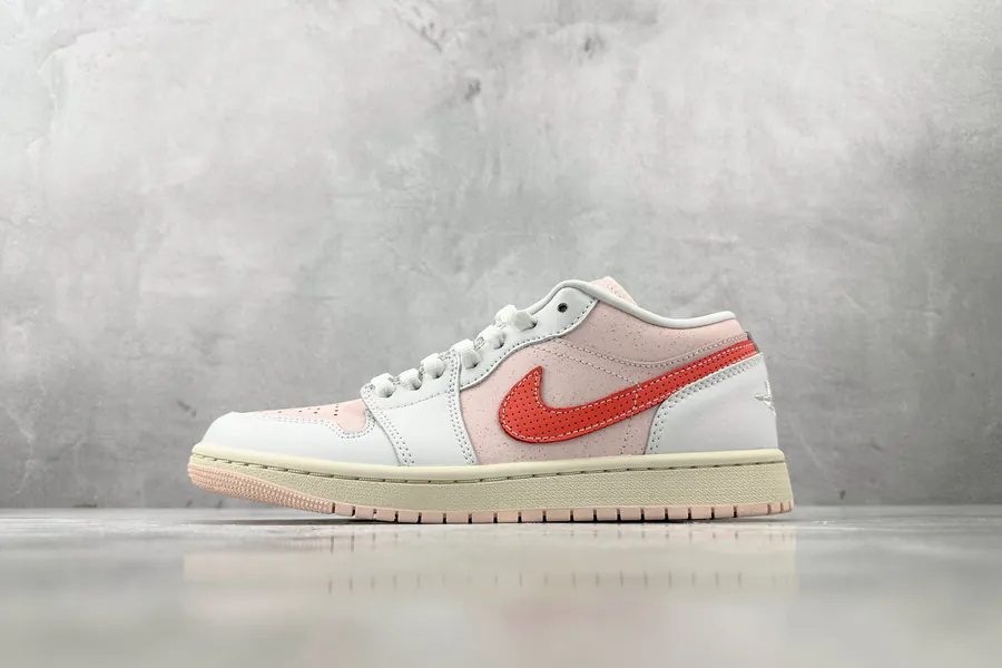 Jordan Air Jordan 1 Low Strawberry Milkshake