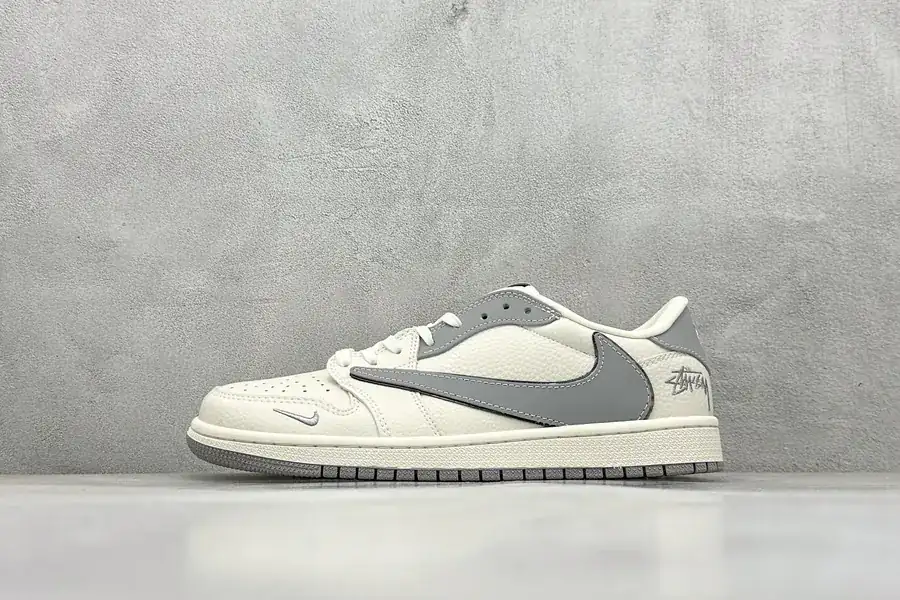 Travis Scott x Air 1 Low OG Version