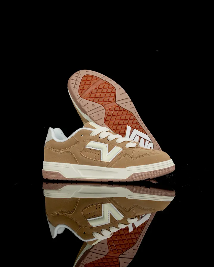 VAN Upland Brown Vintage Style Sneaker
