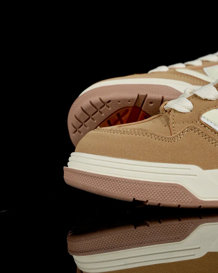 VAN Upland Brown Vintage Style Sneaker