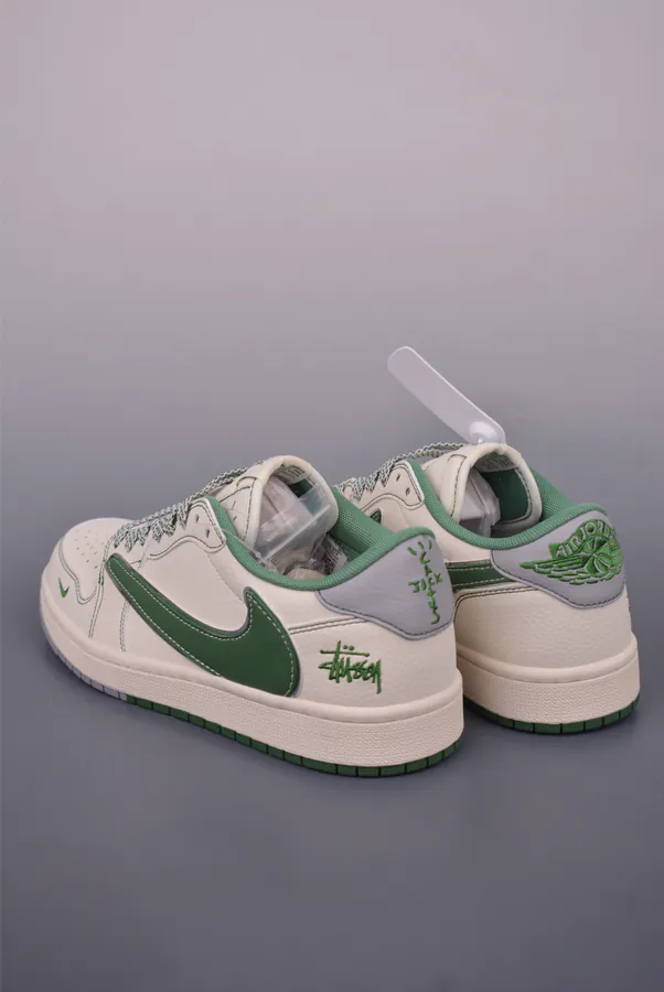 Fraent x Travis Scott x Air 1 Low OG Version