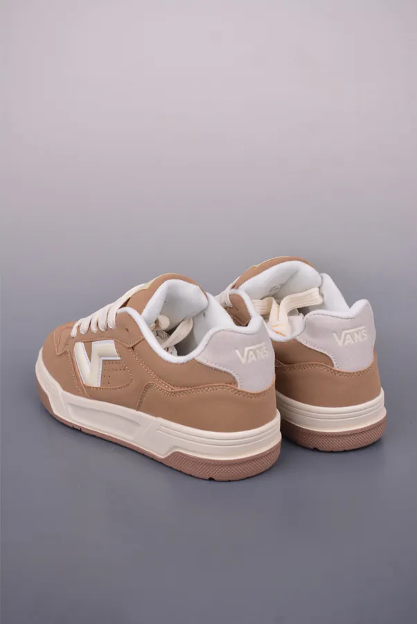 VAN Upland Brown Vintage Style Sneaker