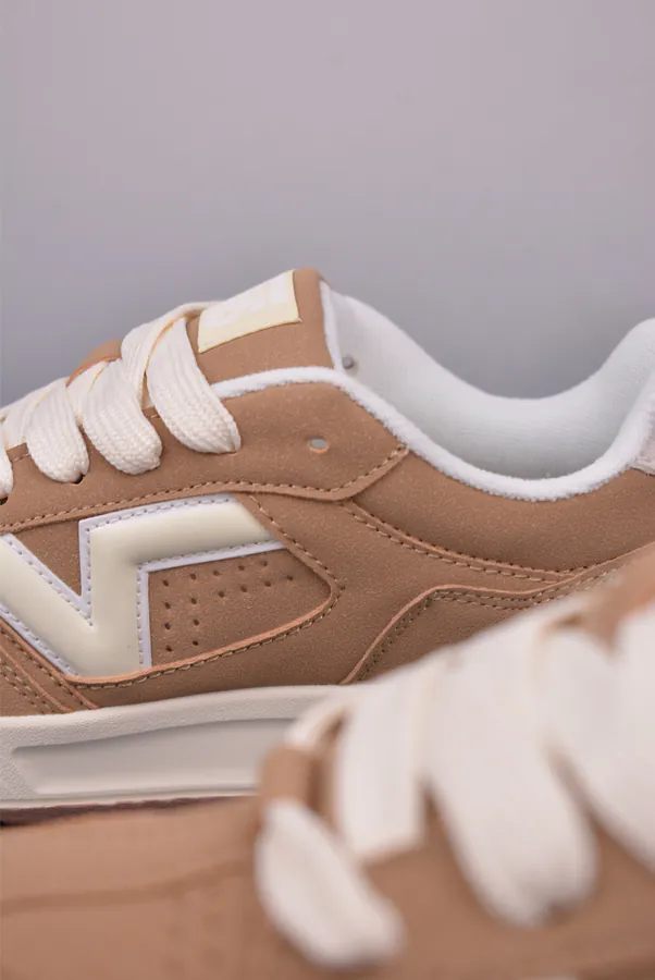 VAN Upland Brown Vintage Style Sneaker