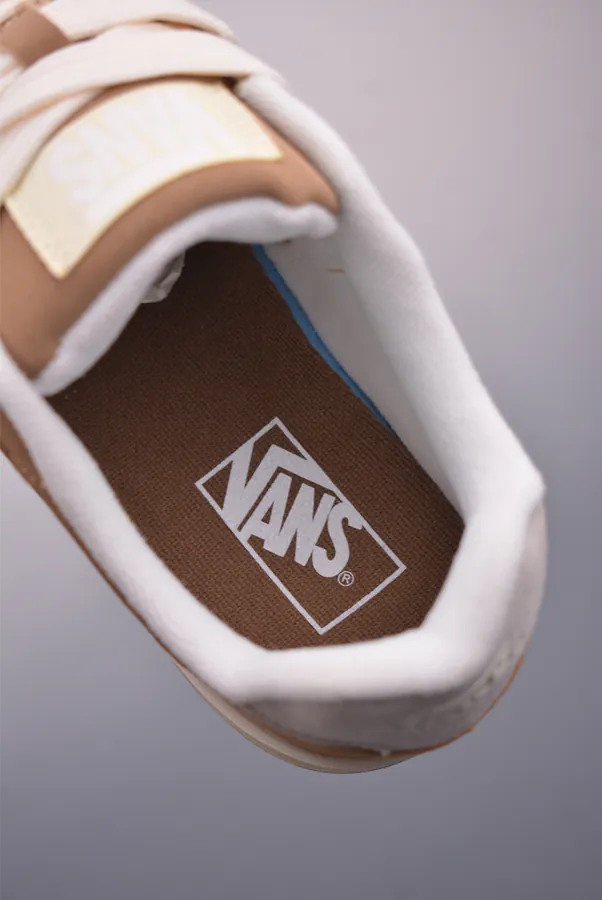 VAN Upland Brown Vintage Style Sneaker