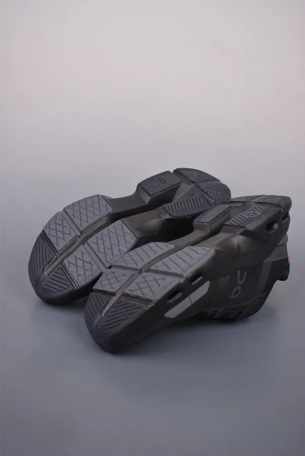 On Cloudtilt 2 Waterproof Urban Adventure Running Shoes