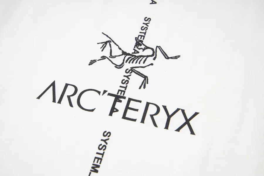 Arcteryx始祖鸟新款胸前Logo印花休闲圆领短袖T恤